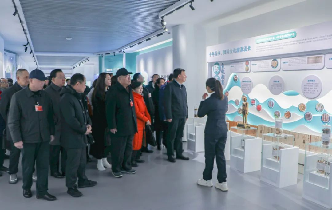 在甘全国人大代表莅临甘肃药业集团集中视察