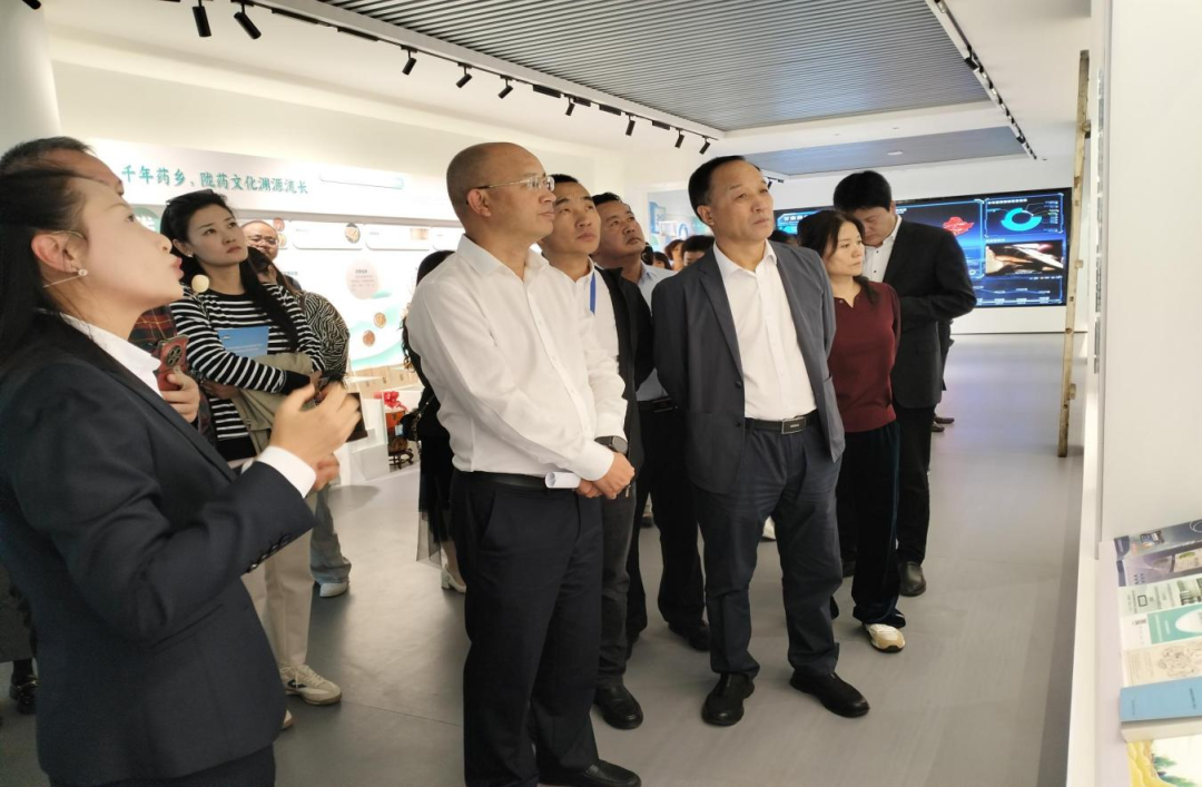 2024中国中小企业发展大会考察团到陇神戎发考察交流